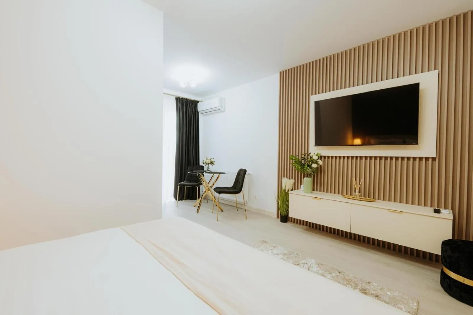 Mara Studio Hils Bucharest